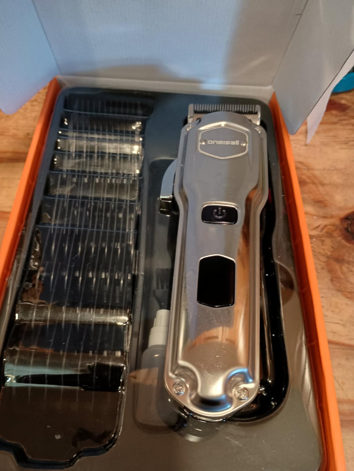 oneisall Dog Clippers for Grooming Thick Heavy Coats | Low Noise, Rechargeable Cordless, Detachable Stainless Steel Blade, IPX7 Waterproof, 10 Guide Combs customer photo 1