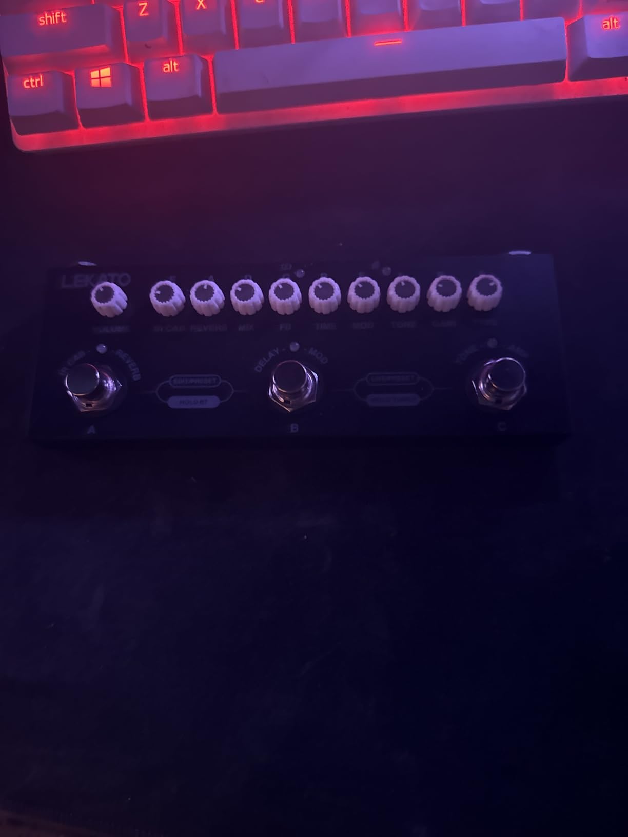 LEKATO Multi Effects Guitar Pedal with IR Loading 9 AMP Models, Delay Reverb Distortion Overdrive Pedal, Rechargeable Electric Guitar Effects Multi Pedal Support Recording, Bluetooth 5.0 customer photo 1