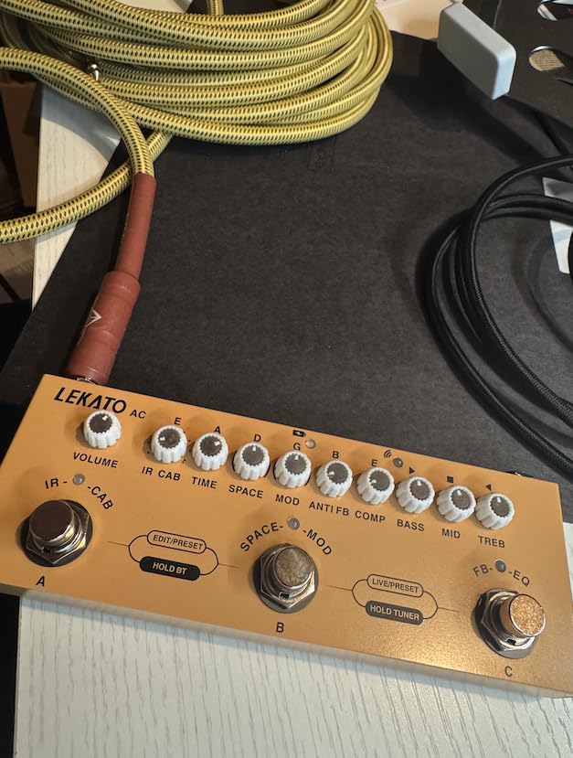 LEKATO Multi Effects Guitar Pedal with IR Loading 9 AMP Models, Delay Reverb Distortion Overdrive Pedal, Rechargeable Electric Guitar Effects Multi Pedal Support Recording, Bluetooth 5.0 customer photo 2
