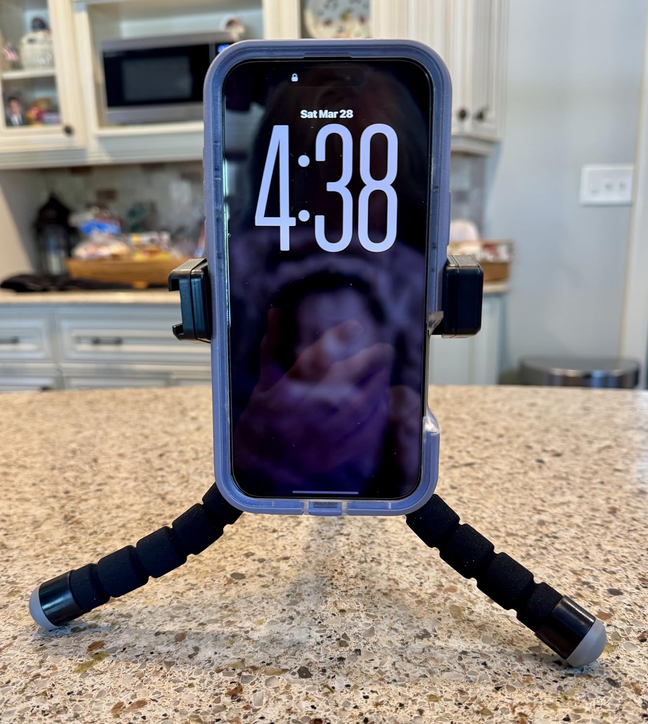 Aureday Phone Tripod, Flexible Tripod for iPhone and Android Cell Phone, Come with Wireless Remote and Clip for Video Recording/Vlogging/Selfie customer photo 2