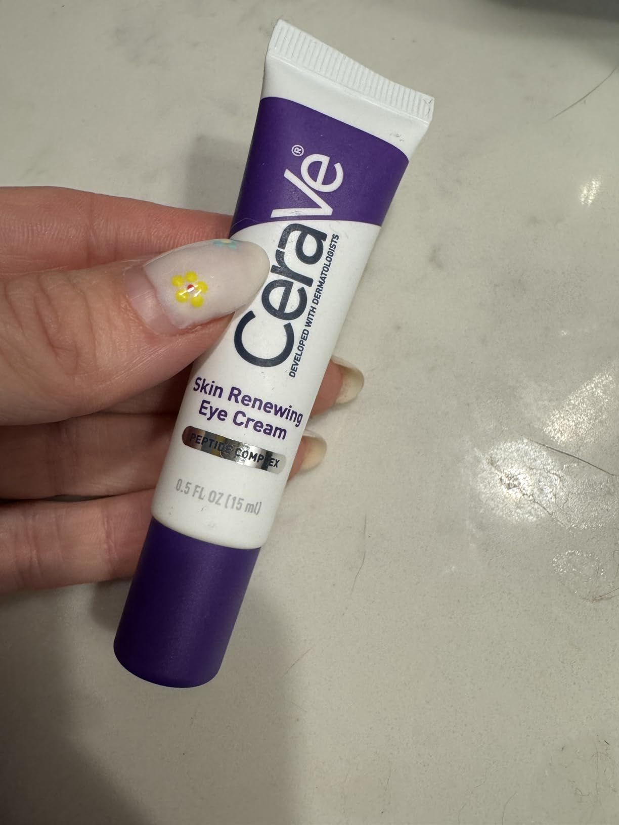 CeraVe Skin Renewing Eye Cream For Wrinkles, Under Eye Cream With Peptides + Caffeine + Niacinamide, For Wrinkles & Crows Feet, Paraben Free & Opthalmologist Tested customer photo 2