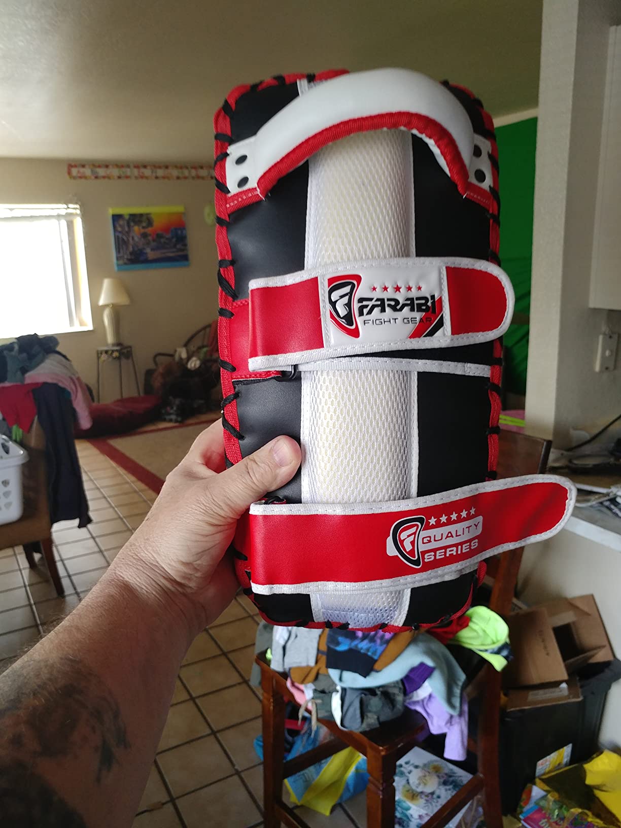 Mytra Fusion Kick Shield Curved MMA Strike Shield Muay Thai Training Strike Pad Kicking Striking Shield Focus for Kickboxing Taekwondo & Martial Arts x 1 Single Unit customer photo 1