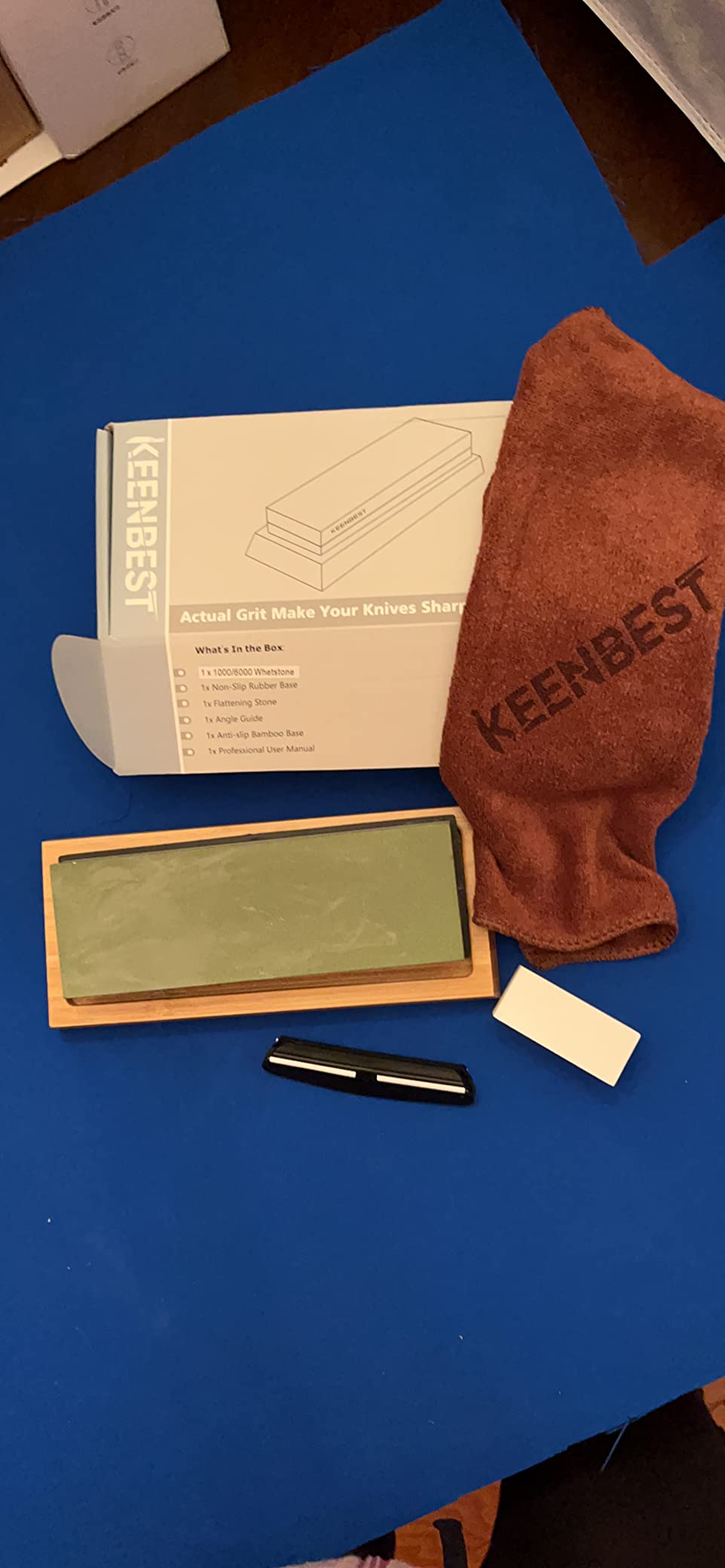 KEENBEST 1000 6000 Grit Whetstone Kitchen Knife Sharpening Stones 2 Side Water Wet Stone Sharpener Kit Japanese Wetstone Anti-Slip Base Angle Guide User Guidebook customer photo 1