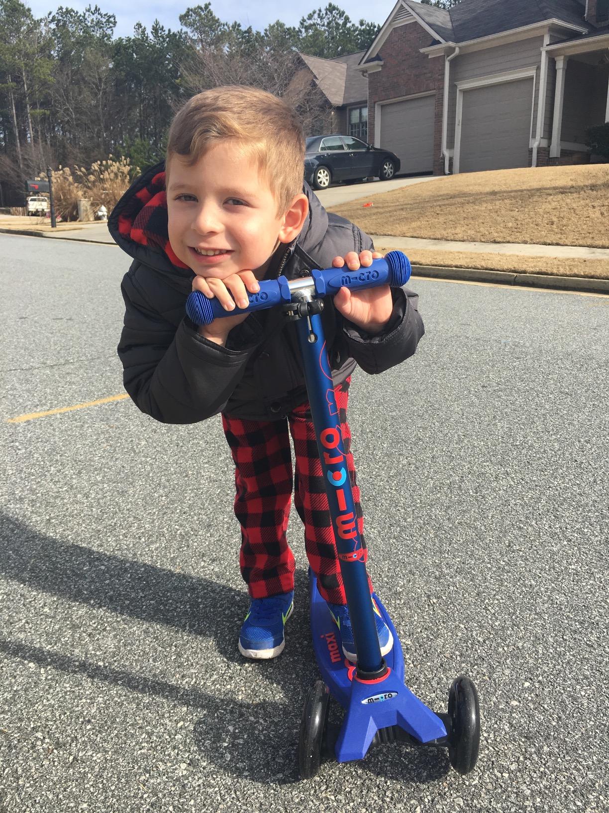 Micro Kickboard | Maxi Scooter for Ages 5-12 | Children up to 110 lbs | 3 Wheel Lean-to-Steer Design | Adjustable T Bar | Smooth Ride PU Wheels | Swiss Design customer photo 1