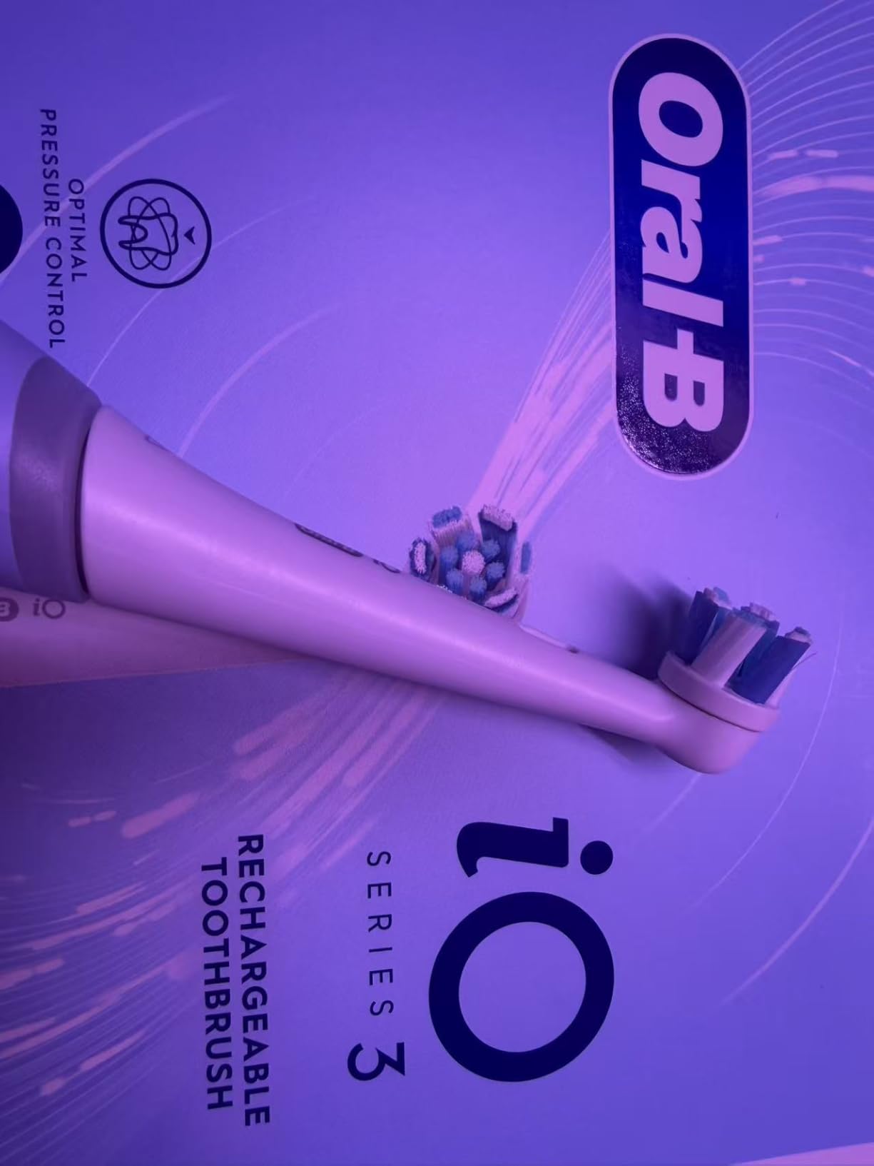 Oral-B iO3 Clean & Protect Rechargeable Electric Toothbrush, 3 Cleaning Modes, Visual Pressure Sensor, Blue customer photo 1
