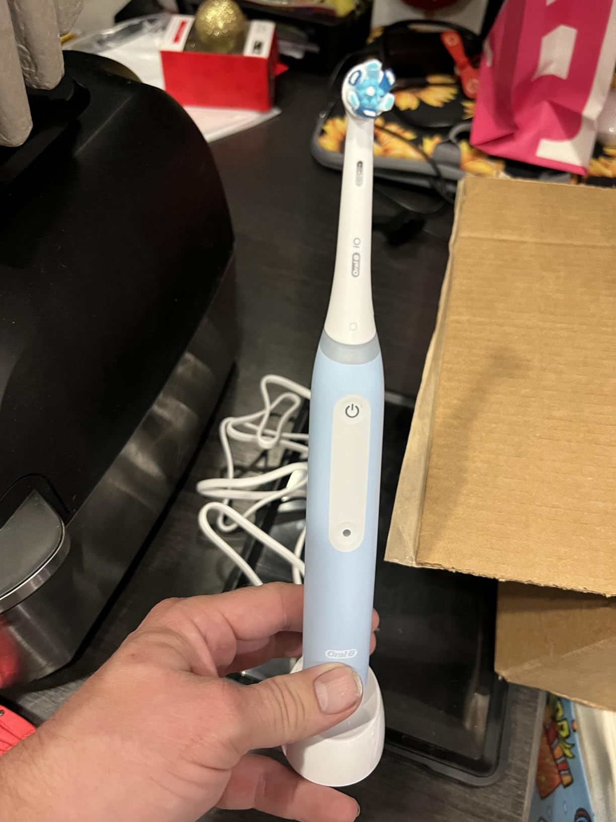 Oral-B iO3 Clean & Protect Rechargeable Electric Toothbrush, 3 Cleaning Modes, Visual Pressure Sensor, Blue customer photo 2