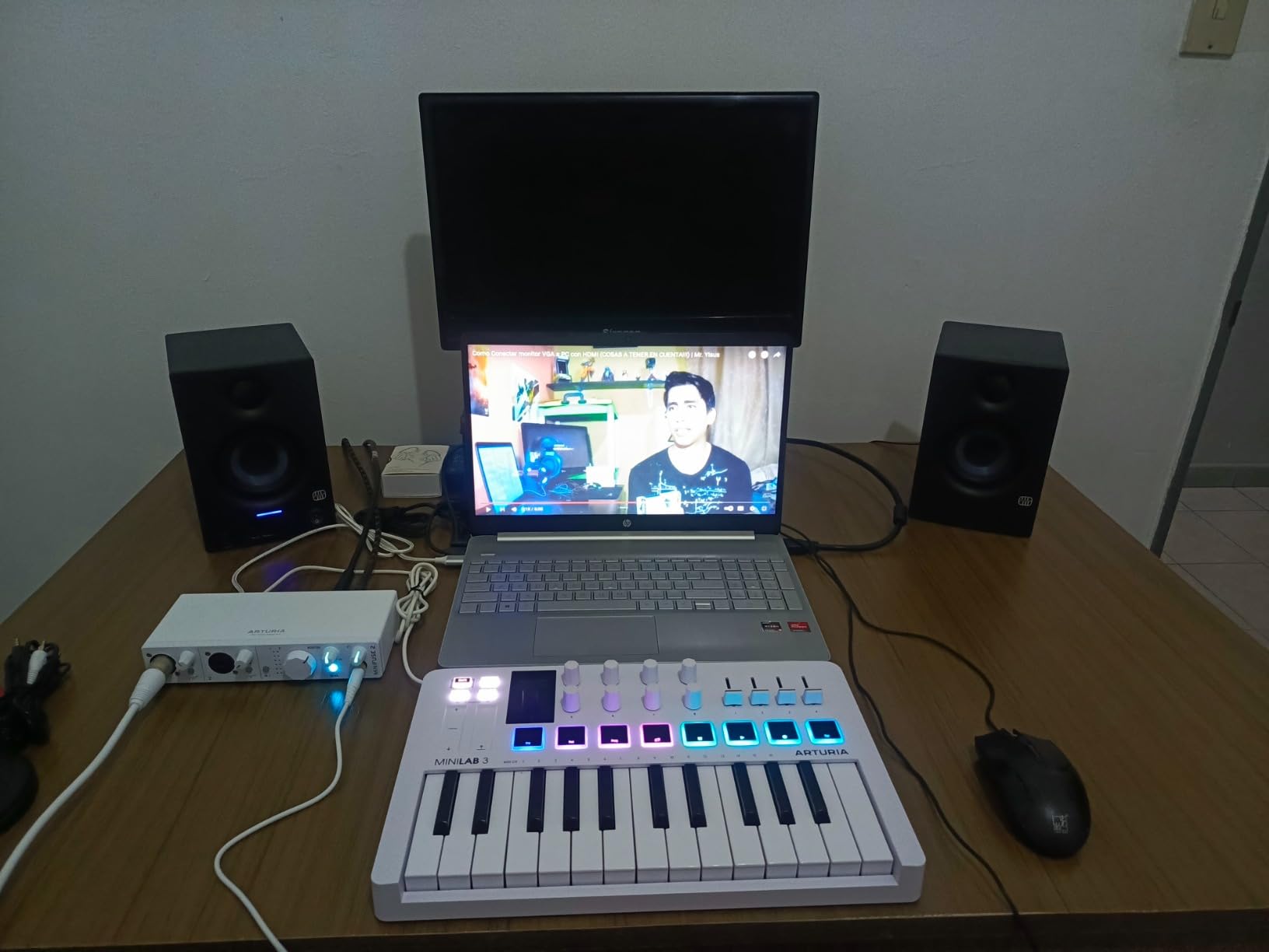 MiniLab 3 - 25 Key USB MIDI Keyboard Controller With 8 Multi-Color Drum Pads, 8 Knobs and Music Production Software Included customer photo 1