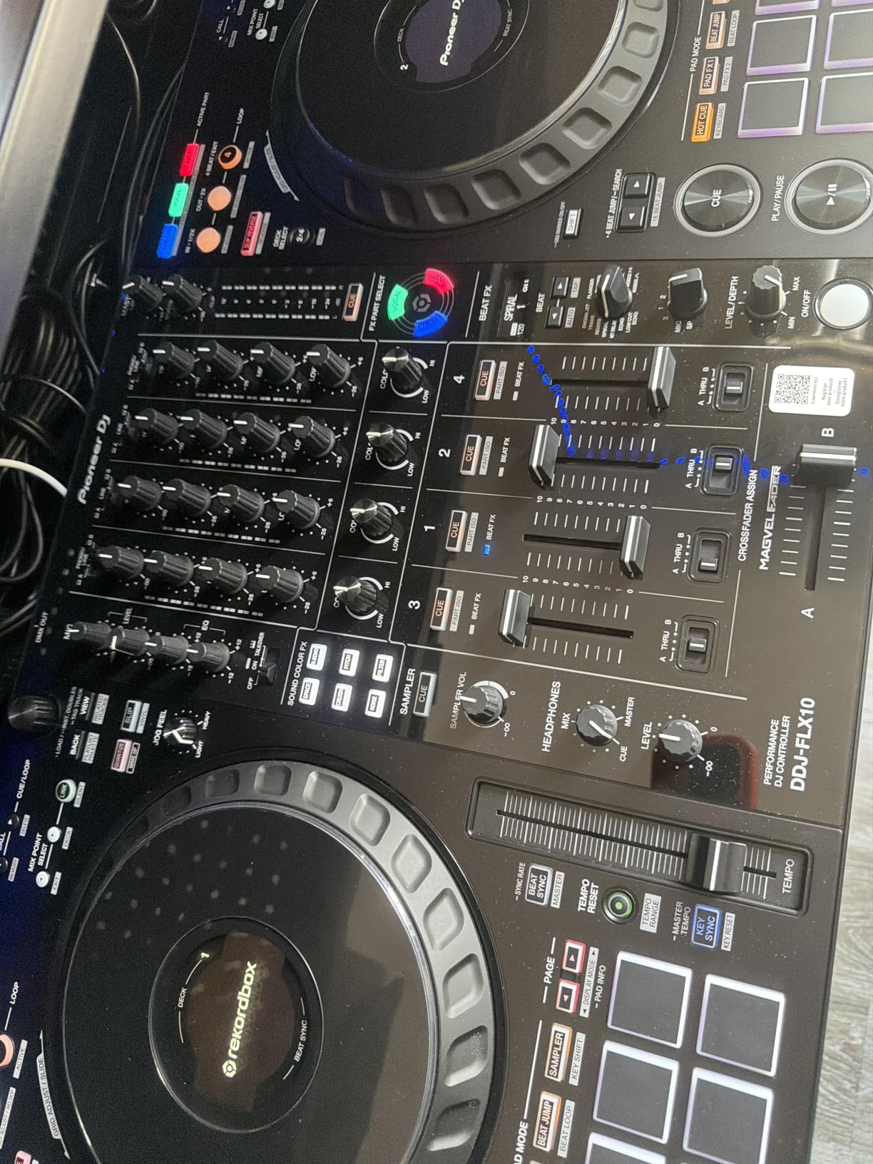 Pioneer DJ DDJ-FLX10 Limited Edition - 4-channel DJ Controller for Rekordbox & Serato - Black customer photo 1