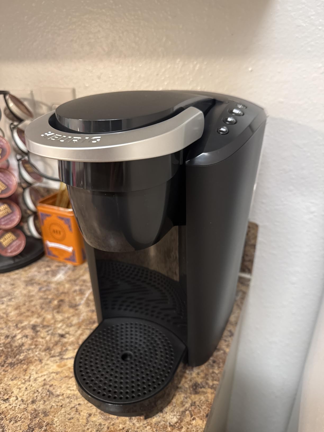 Keurig K-Compact Single-Serve K-Cup Pod Coffee Maker, with 3 Brew Sizes, Smart Start Feature, 36oz Removable Reservoir, Black customer photo 1