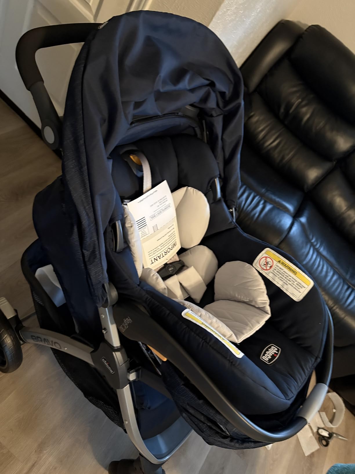 Chicco Bravo 3-in-1 Trio Travel System, Bravo Quick-Fold Stroller with KeyFit 30 Infant Car Seat and Base, Car Seat and Stroller Combo, Parker customer photo 2
