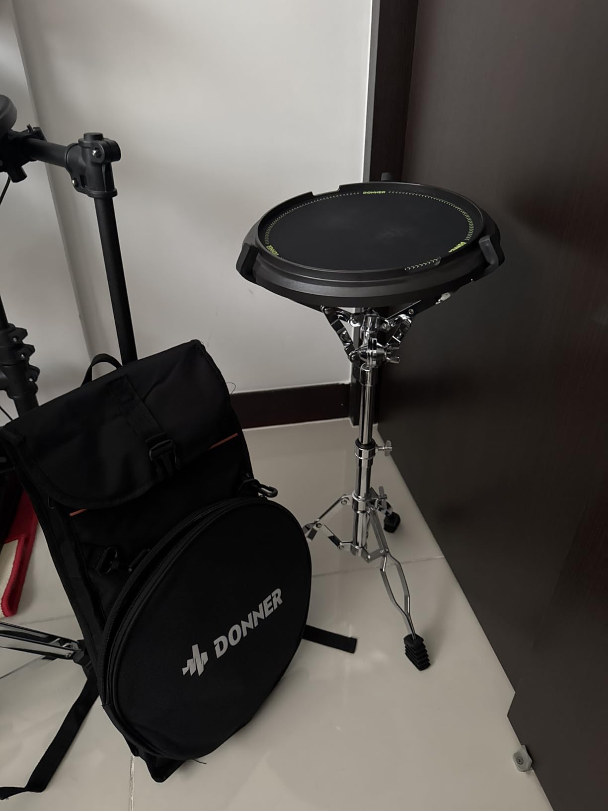 Donner Drum Practice Pad 12 Inches, Quiet Drum Pad with Removable Snare Simulation Built-in 800 Steel Balls, Drum Sticks, 40 Standard Rudiments (Black) customer photo 2