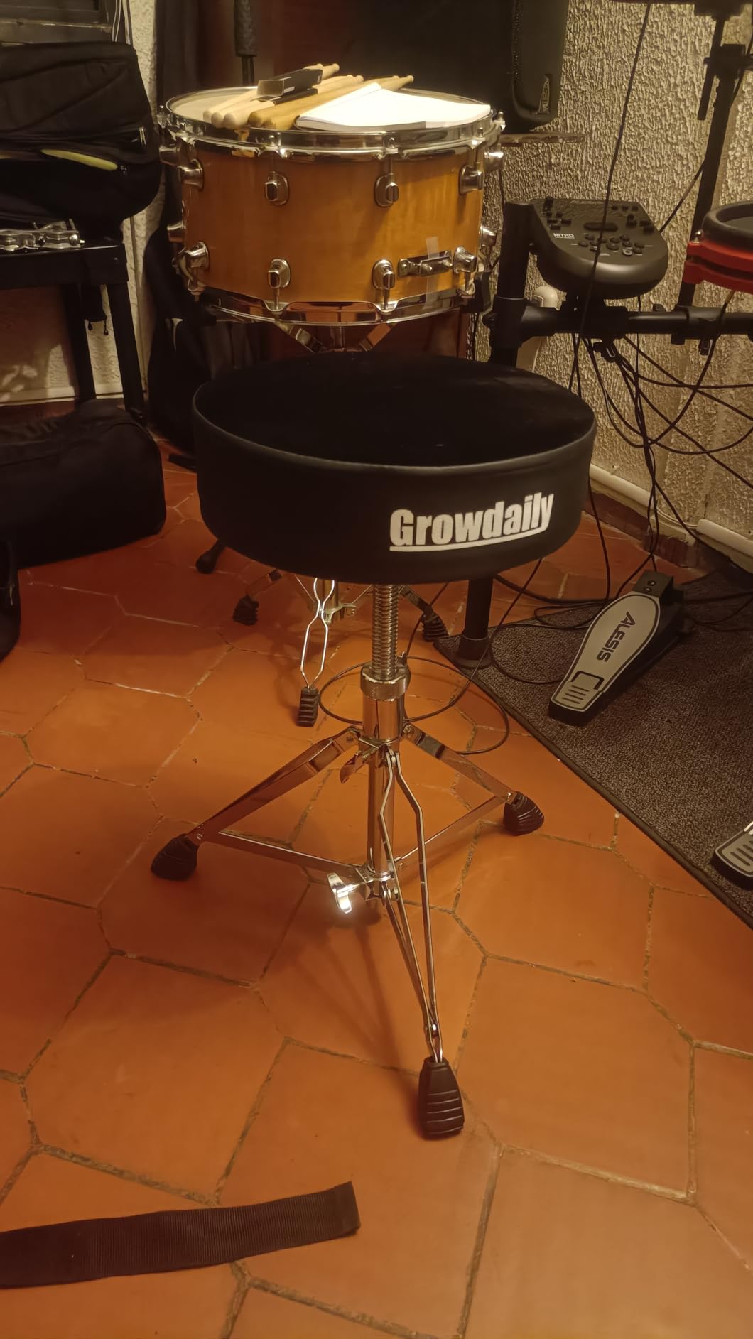 GrowDaily Drum Throne Seat, Adjustable Stool Drum Universal Thick Padded Drum Throne Drummer Stool with 2Pcs 5A Drumsticks customer photo 2