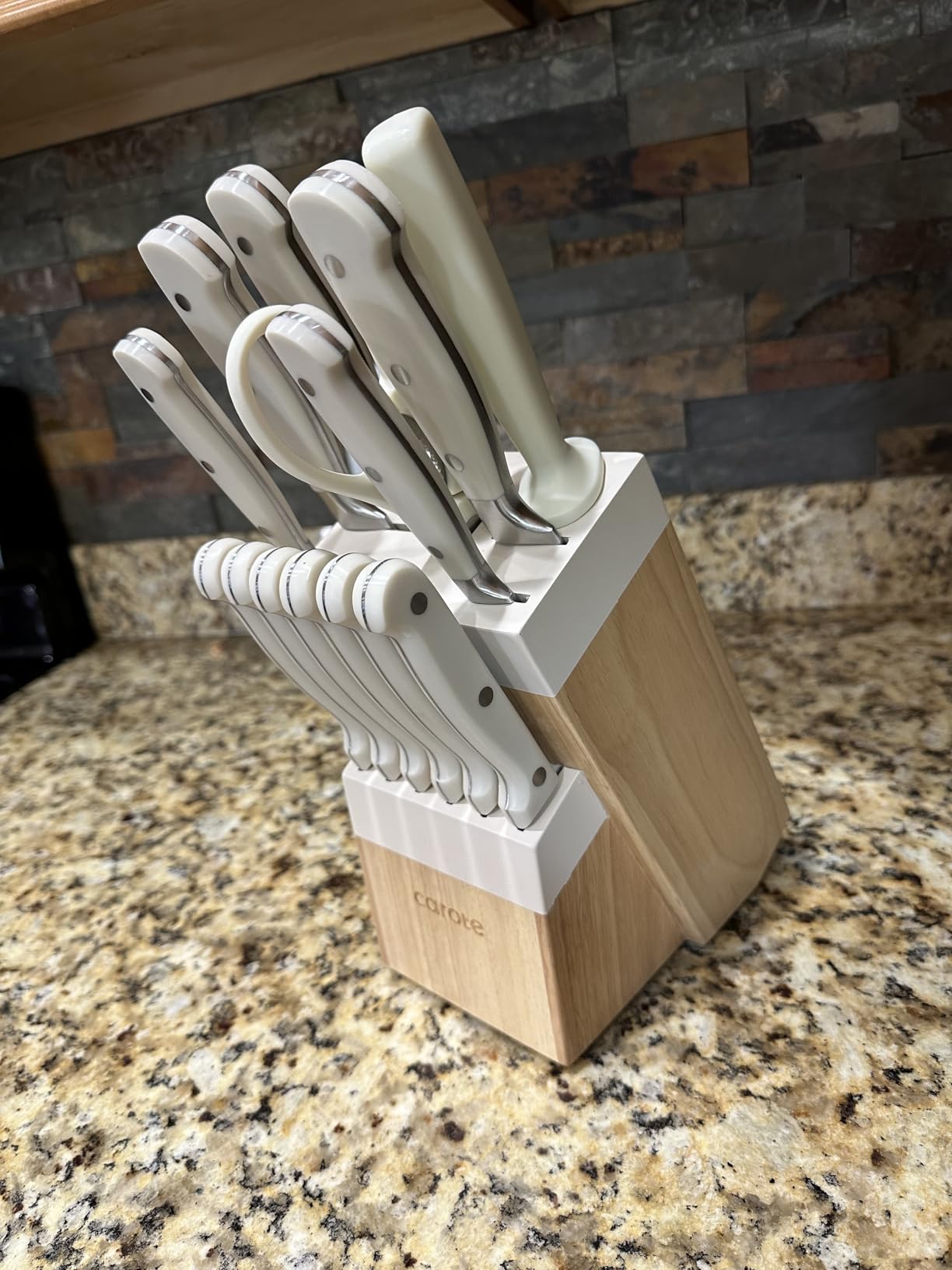 CAROTE 14 Pieces Knife Set with Block, Forged High Carbon Stainless Steel Sharp Blade Block Knife Set, Dishwasher Safe customer photo 1