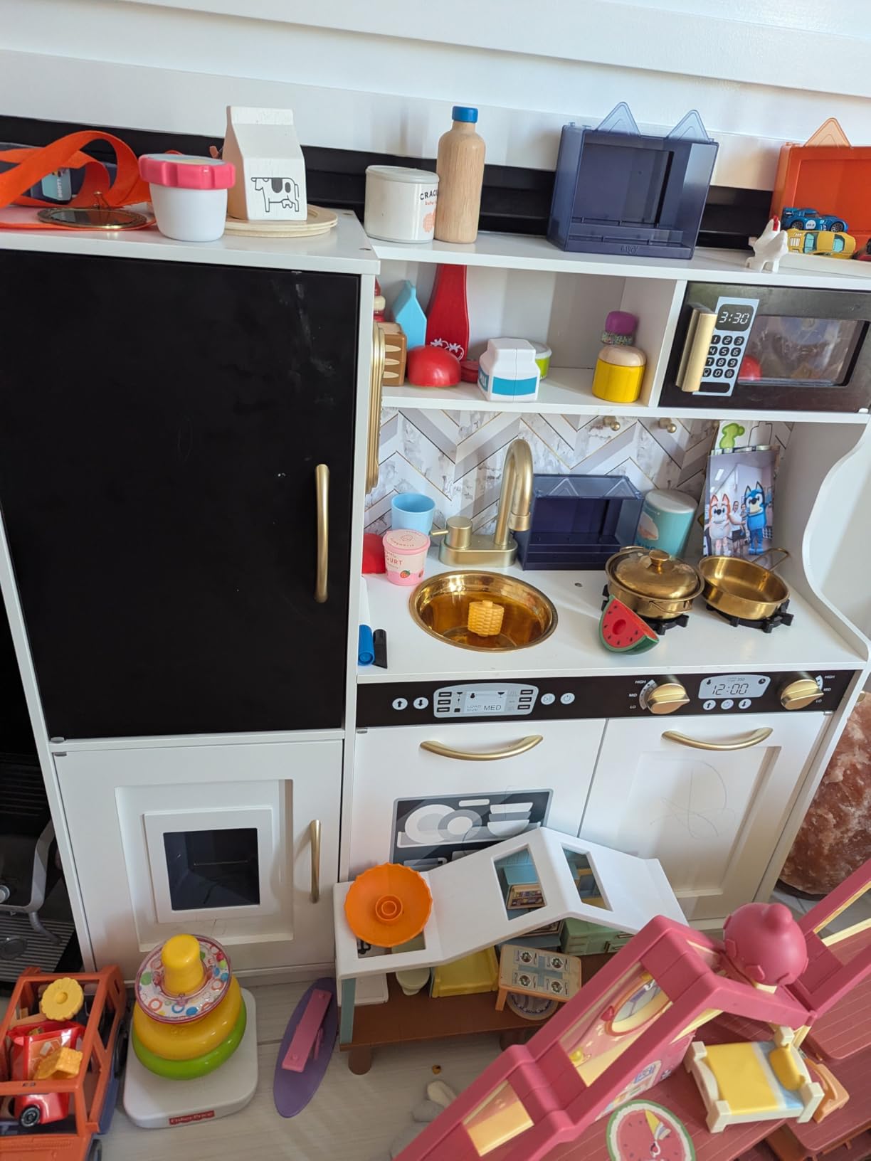 Best Choice Products Pretend Play Kitchen Wooden Toy Set for Kids w/Realistic Design, Telephone, Utensils, Oven, Microwave, Sink - White Bevel customer photo 1