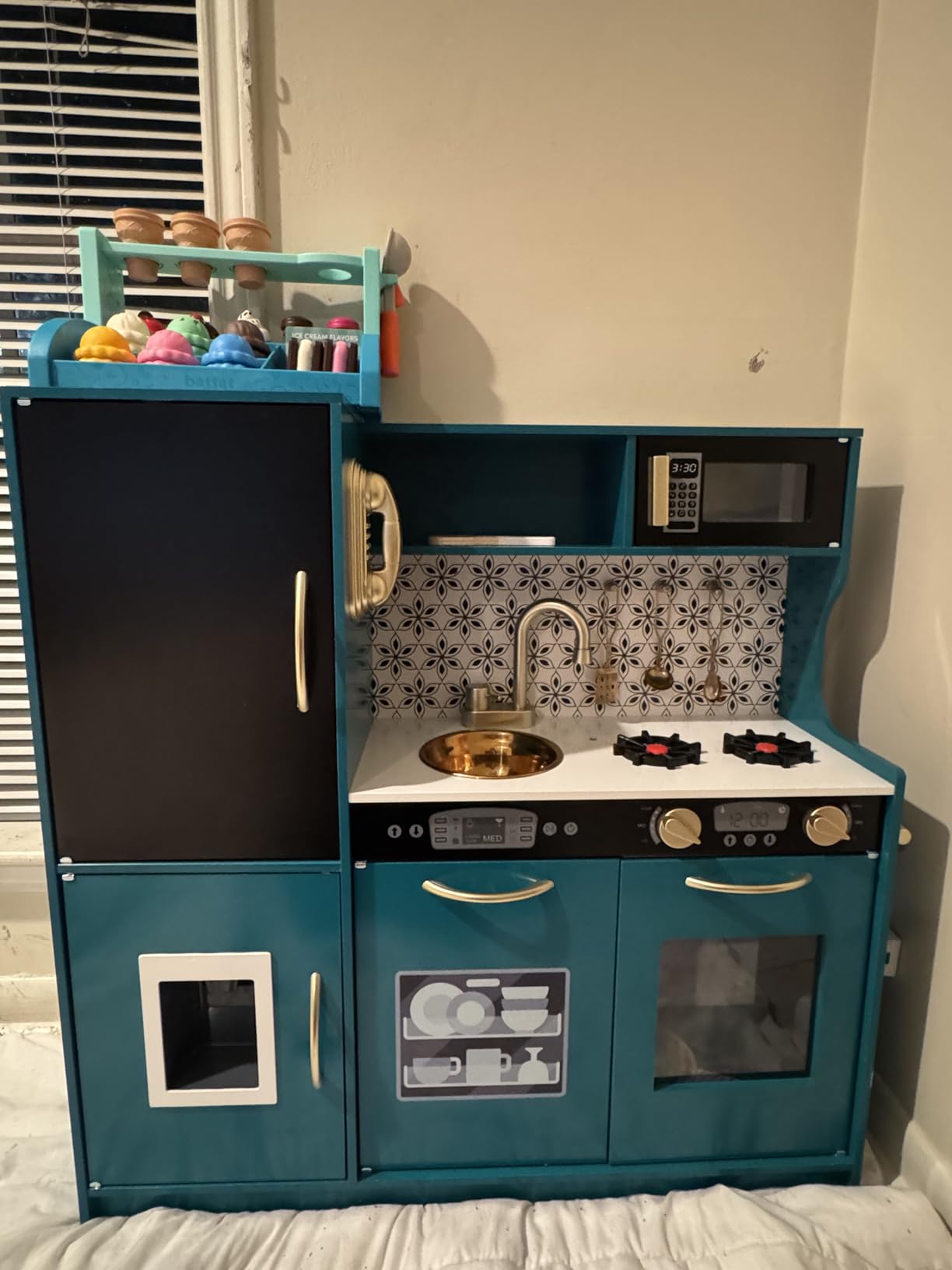 Best Choice Products Pretend Play Kitchen Wooden Toy Set for Kids w/Realistic Design, Telephone, Utensils, Oven, Microwave, Sink - White Bevel customer photo 2