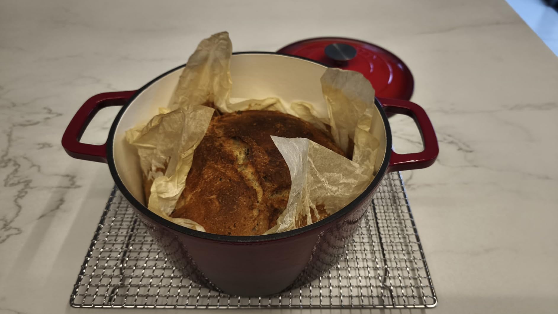 Velaze 7.5 QT Enameled Oval Dutch Oven Pot with Lid, Cast Iron Dutch Oven with Dual Handles for Bread Baking, Cooking, Frying, Non-stick Enamel Coated Cookware（Blue) customer photo 2