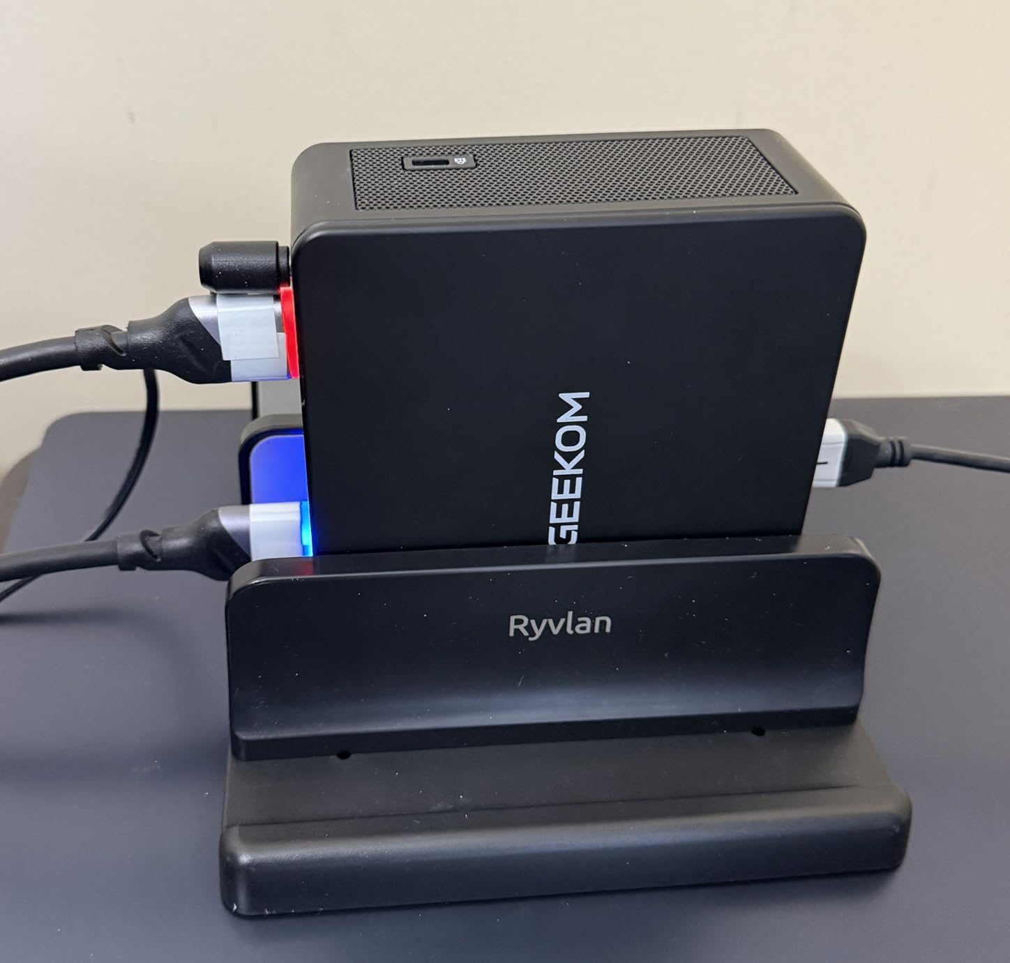 GEEKOM IT13 Mini PC 2026 with 13th Gen Intel i5-13600H, 1TB SSD, 16GB RAM, Windows 11 Pro, 2x USB4.0(40Gbps), Quad Display, WiFi 6E, Intel NUC13 Replacement customer photo 1
