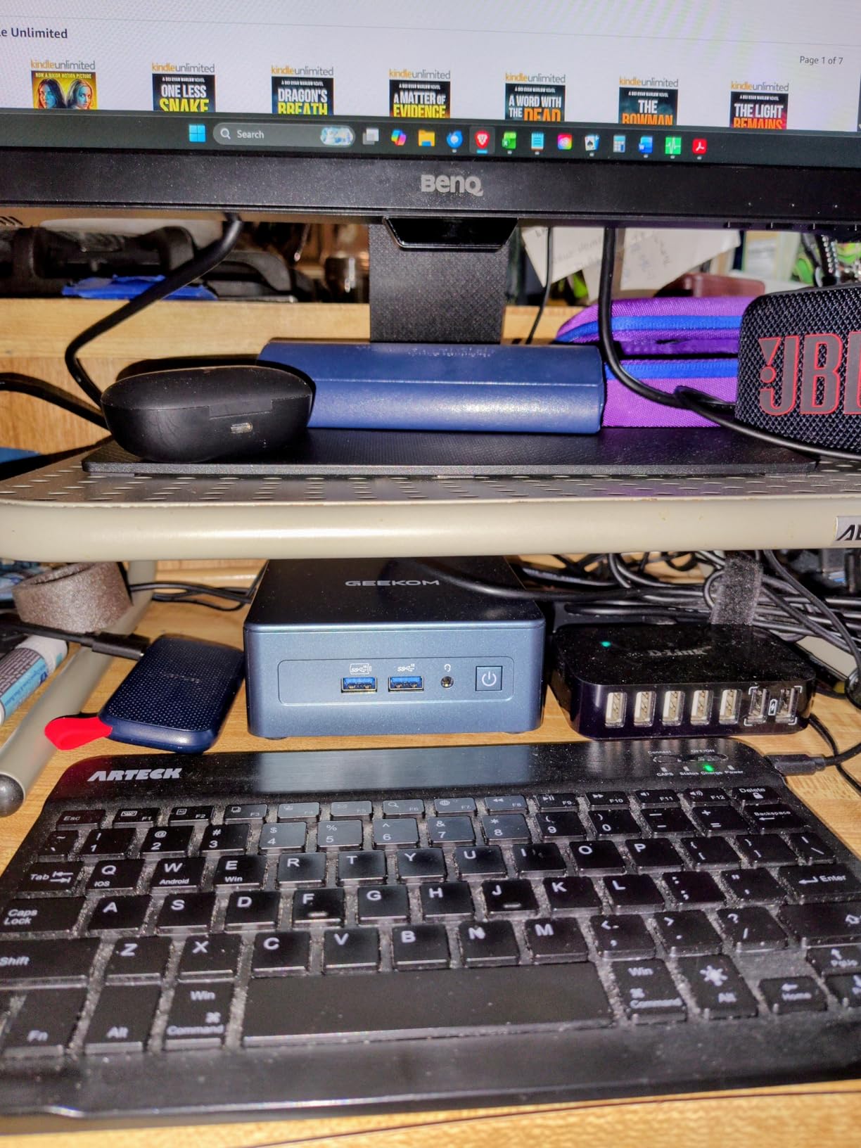 GEEKOM IT13 Mini PC 2026 with 13th Gen Intel i5-13600H, 1TB SSD, 16GB RAM, Windows 11 Pro, 2x USB4.0(40Gbps), Quad Display, WiFi 6E, Intel NUC13 Replacement customer photo 2