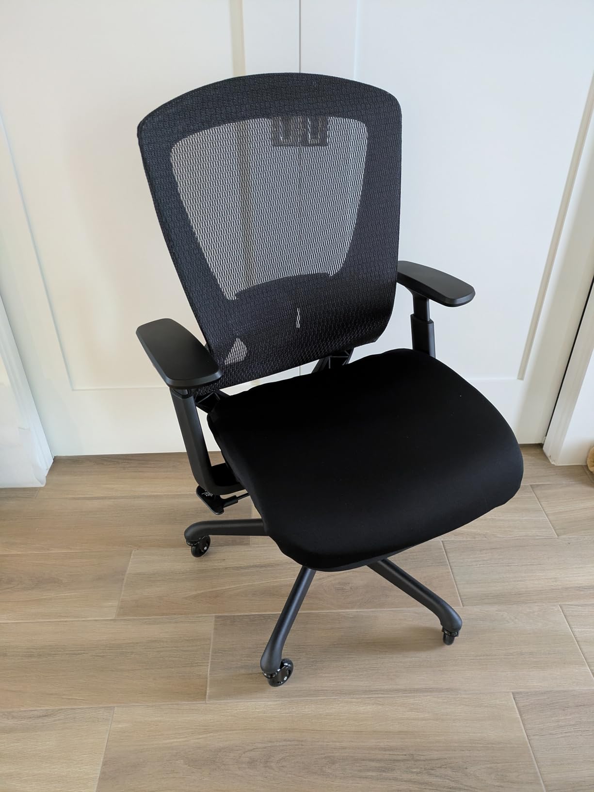 ELABEST Ergonomic Mesh Office Chair,Comfy Computer Desk Chair - BIFMA 5.1 Certified Commercial Swivel Task Chair for Home Office - Adjustable Lumbar Support & Armrests,Tilt Function,Wide Seat (Black) customer photo 1