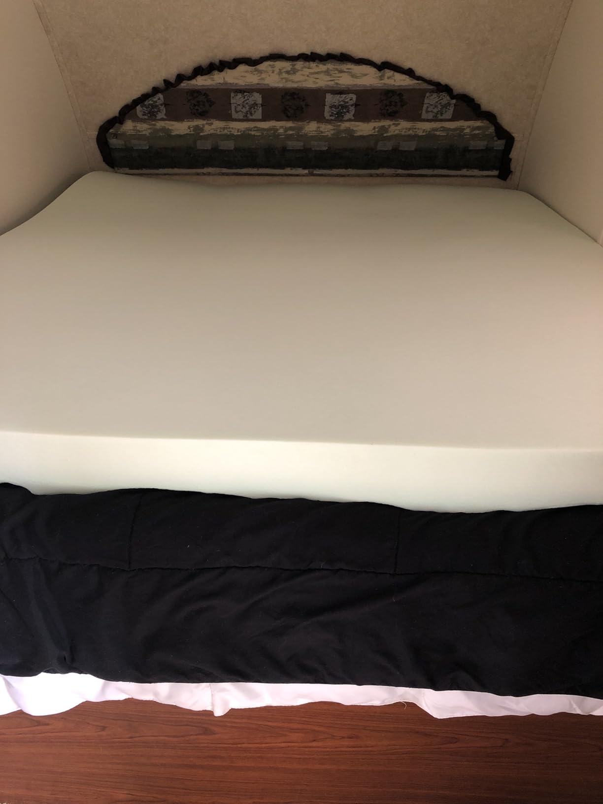 ZINUS 4 Inch Green Tea Memory Foam Mattress Topper, Pressure-Relieving Layer, Ideal for Back Pain Relief, Compact WONDERBOX Packaging, CertiPUR-US Certified, Full customer photo 2