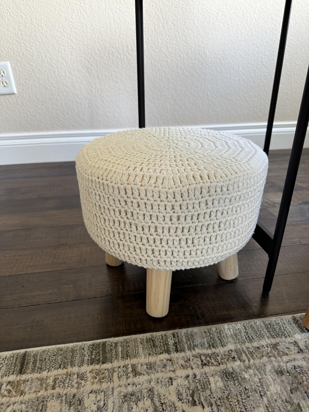 Wimarsbon Pouf Ottoman, 100% Cotton Knitted Boho Footstool, Round Footrest with Non-Skid Wood Legs, Home Decor Handmade Pouffe, Leisure Floor Step Stool for Living Room (Beige) customer photo 2