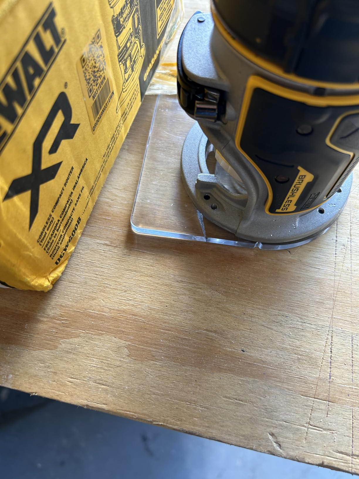 DEWALT DCW600B 20V MAX XR CMPCT Metal Fixed Base Router customer photo 2