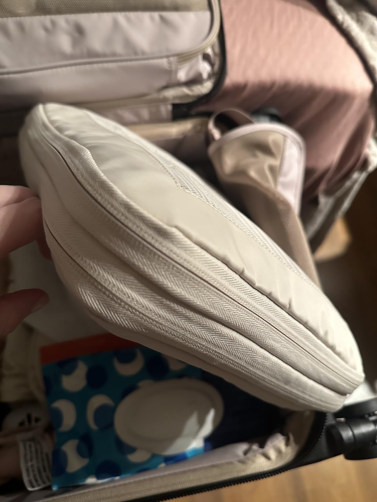 Aerotrunk Compression Packing Cubes for Travel, 6-Pack, Beige customer photo 2