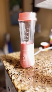 Hamilton Beach Portable Blender for Shakes and Smoothies, 14 Oz BPA Free Travel Cup & Lid, Durable Stainless Steel Blades, Personal Smoothie Blender, Tranquil Blue (51172) customer photo 2