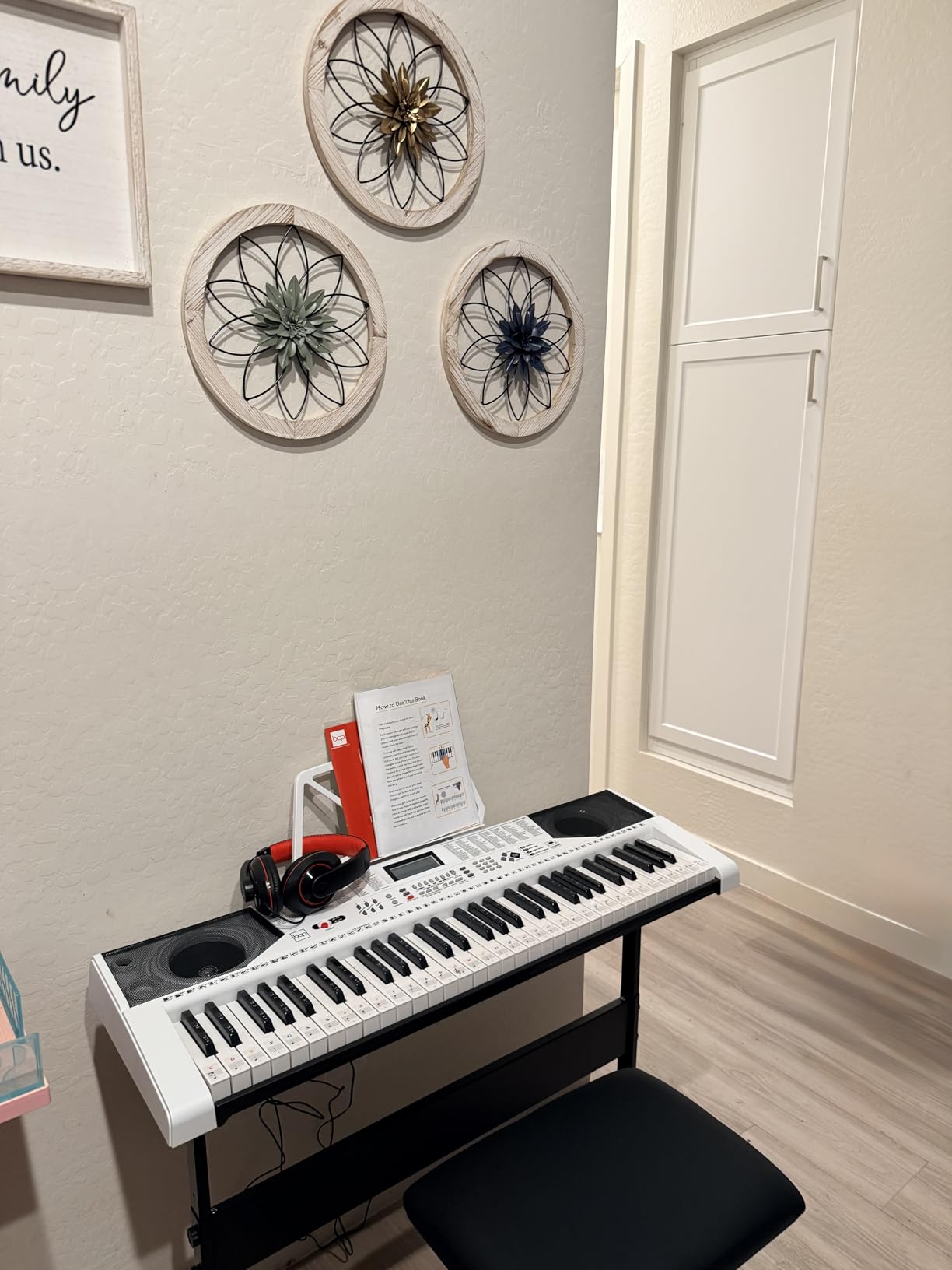 Best Choice Products 61-Key Beginners Complete Electronic Keyboard Piano Set w/Lighted Keys, LCD Screen, Headphones, Stand, Bench, Teaching Modes customer photo 1