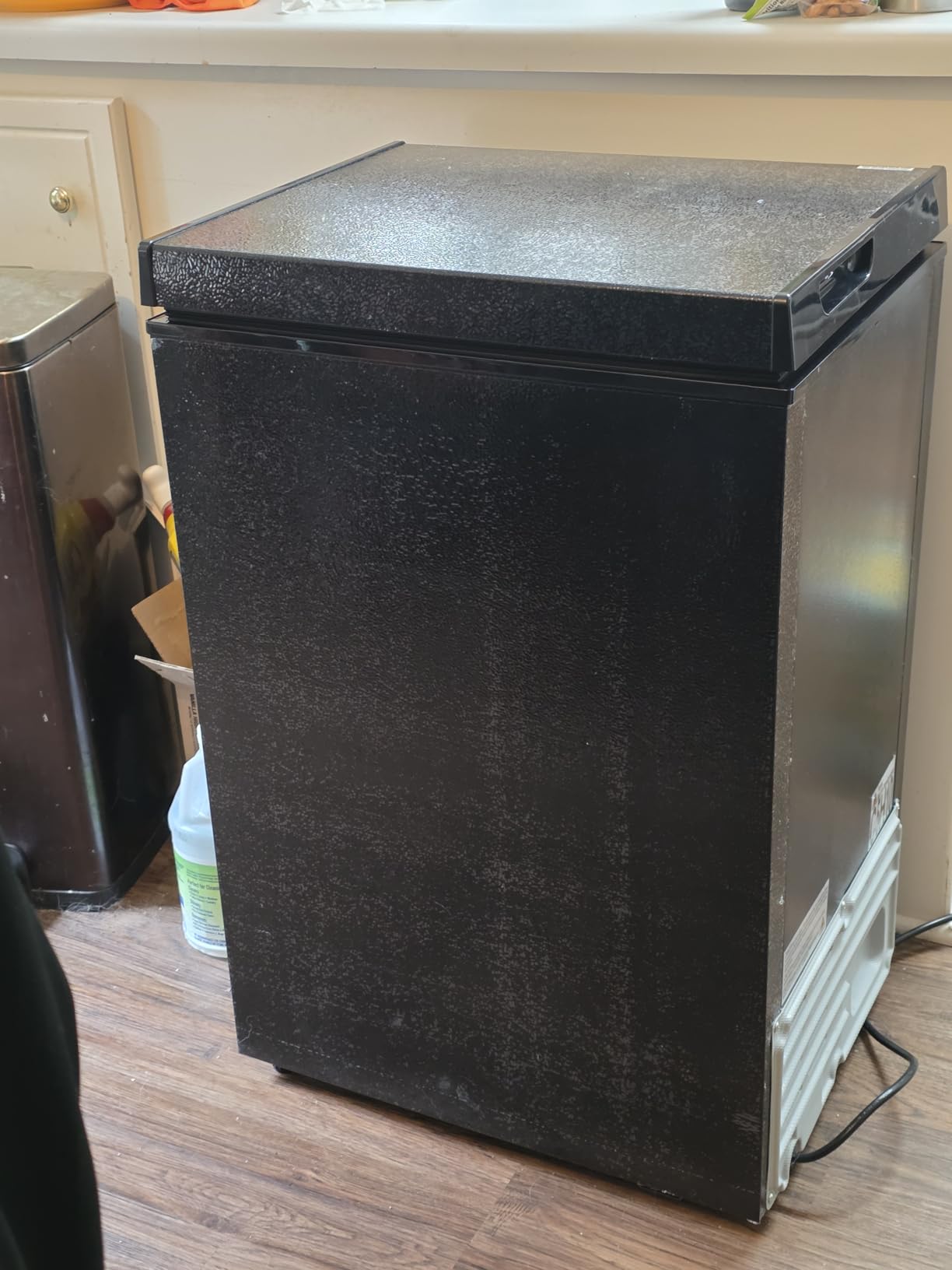 Kismile 2.8 Cubic Feet Chest Freezer with 2 Removable Basket Free Standing Top Open Door Compact Freezer with Adjustable Temperature for Home/Kitchen/Office/Bar customer photo 1
