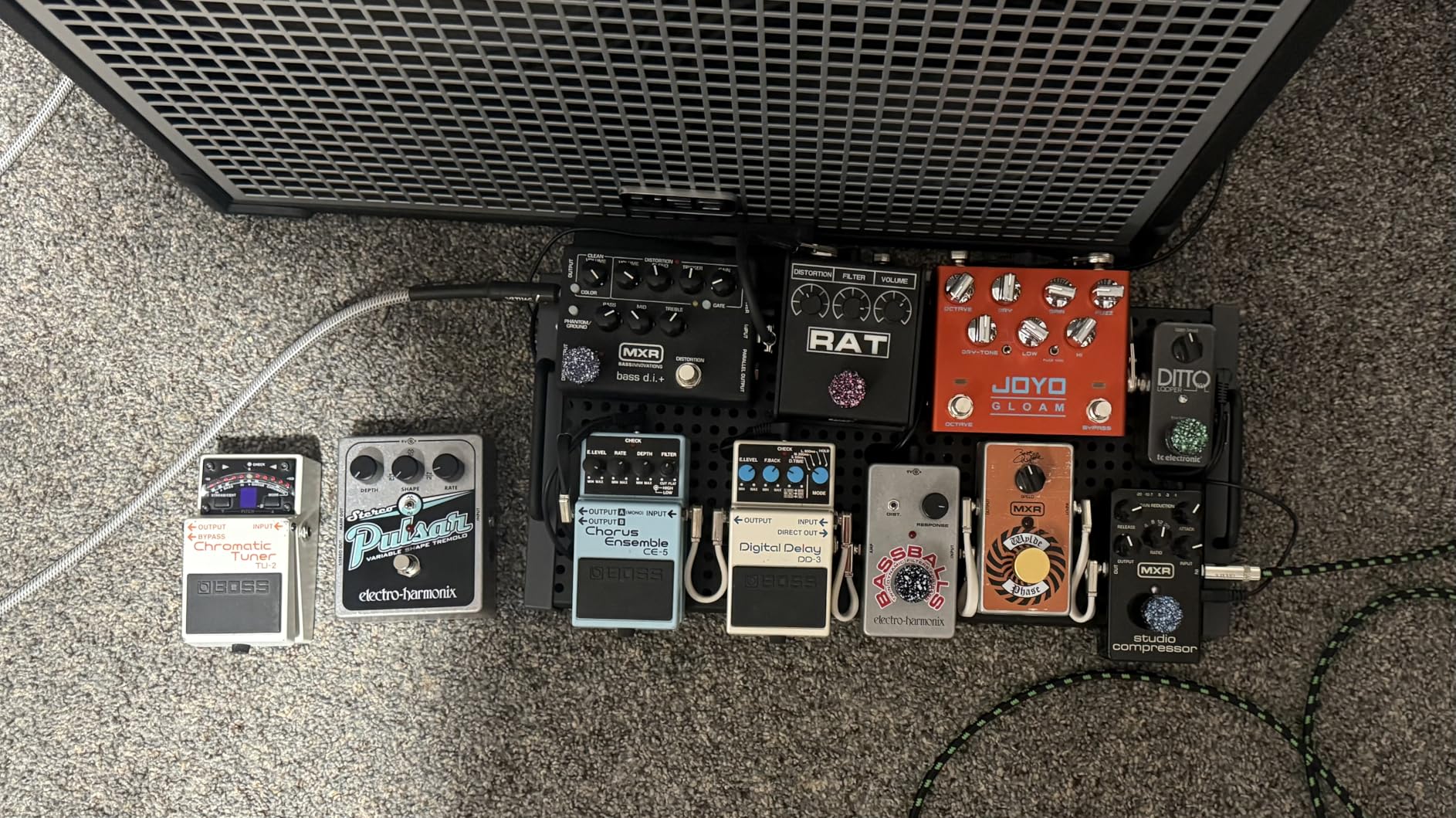 JOYO Bass Sub Octave & Fuzz Guitar Pedal, 7-Knob Control with Dry/Wet Blend, Dual Fuzz Modes & Independent Octave/Channel Footswitches, Bypass (GLOAM R-29) customer photo 1
