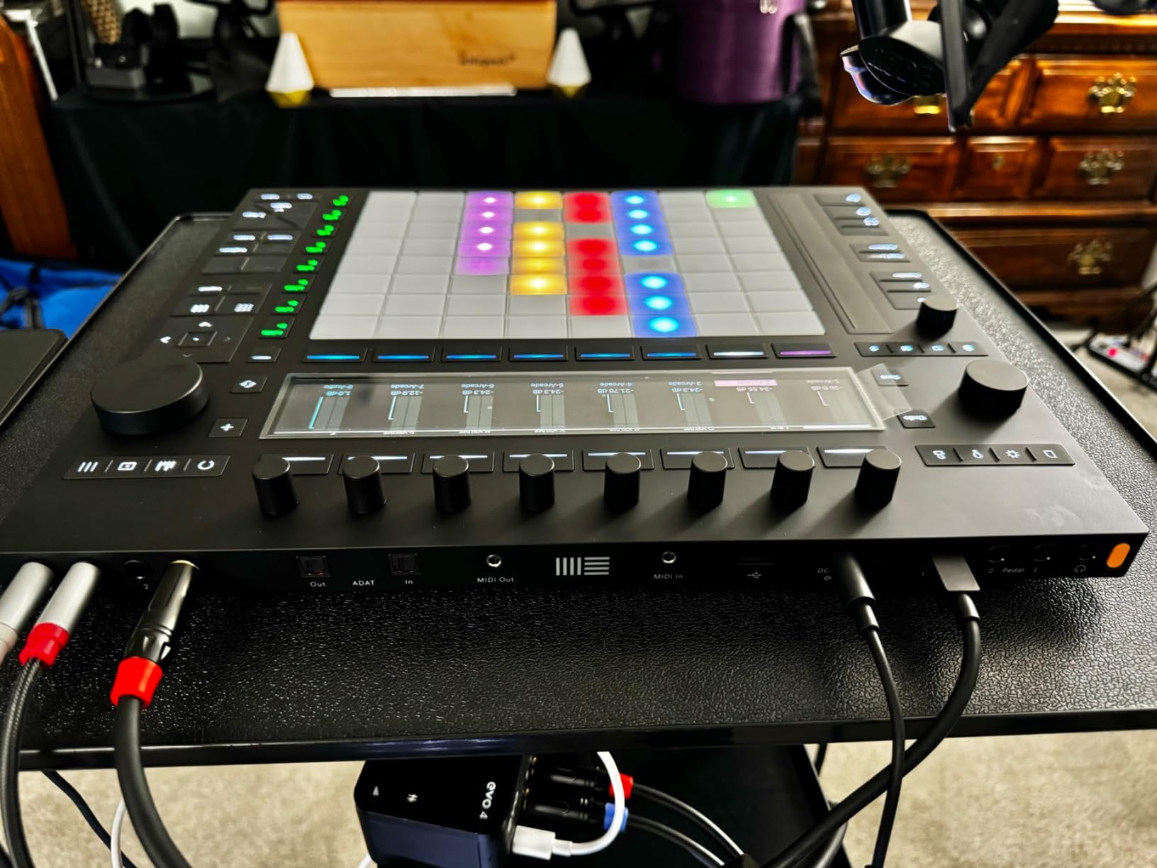 Ableton Push 3 Desktop Controller Workstation w/ 64 MPE pads and Audio Interface customer photo 1
