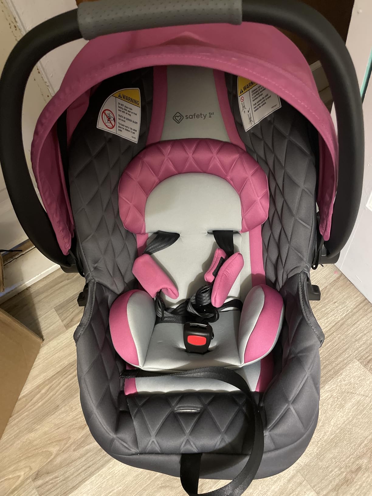 Safety 1st onBoard Insta-Latch DLX Infant Car Seat with Base, Baby Car Seat for 4-30 lbs., Rear Facing Car Seat, Ironbark customer photo 2