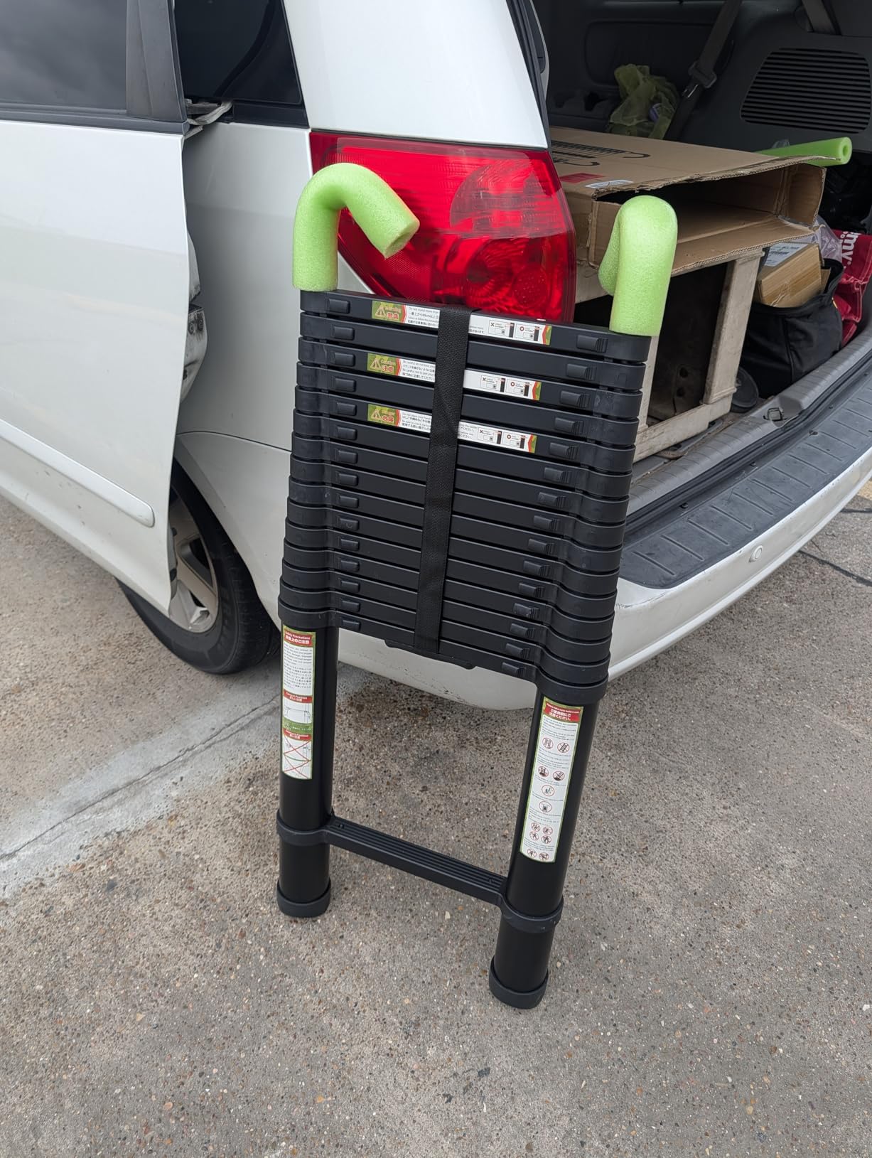 RIKADE Telescopic Ladder, 20.3 ft Aluminum Telescoping Ladder with Stable Hook and Non-Slip Feet, Portable Extension Ladder, Max Load 330 lb customer photo 1