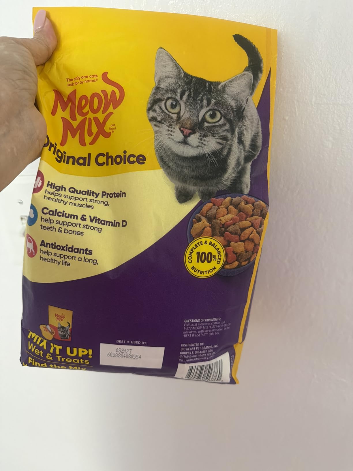Meow Mix Gravy Bursts, Savory Chicken Flavor Mix, Gravy Filled Dry Cat Food, 3 lb. Bag customer photo 1
