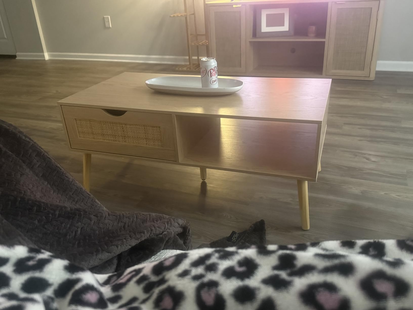 ZttRiee Coffee Table with Storage, Boho Dining Table with Rattan Drawer and Solid Wood Legs, Small Coffee Tables for Living Room, Oak customer photo 1