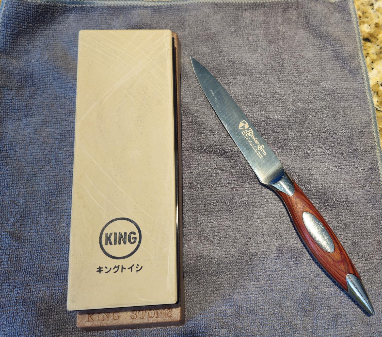 BJDesign Premium KING Whetstone Set Include 1000/6000 Grit Combination Whetstone made in Japan, Knife Angle Holder, Wiping Cloth and Stable Plastic Base customer photo 1