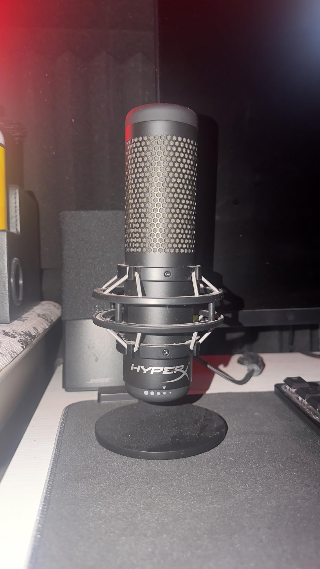 HyperX QuadCast 2 S - USB Microphone, with RGB Lighting, Streaming and Podcasting, with On-Board Controls, LED Lighting, Removable Shock Mount, PC, Mac, USB-C - Black customer photo 2