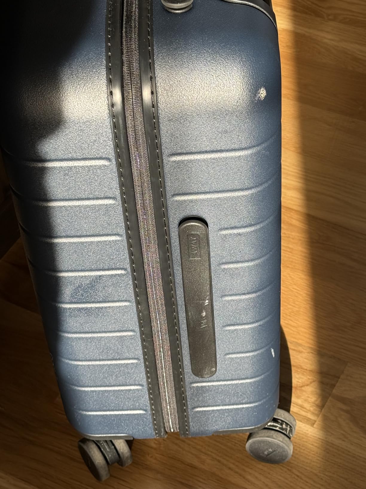 Away Carry-On Luggage - 22-Inch Lightweight Hardside Suitcase with 360 Spinner Wheels, Interior Compression System, TSA-Approved Lock - Navy Blue customer photo 2