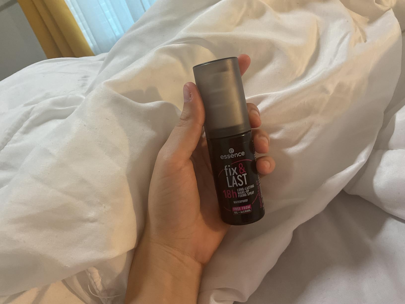 essence Fix & Last 18H Long-Lasting Makeup Fixing Spray | All-Day Hold & Smudge Proof | Vegan & Cruelty Free customer photo 1