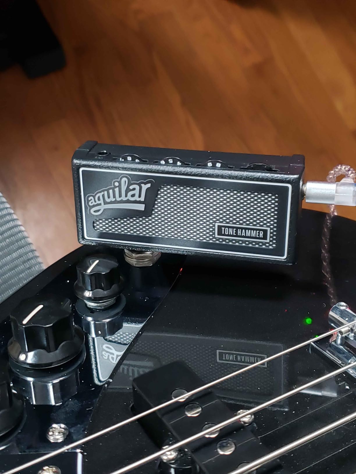 Aguilar amPlug3 Tone Hammer Bass Guitar Headphone Amp w/Three Onboard Effects and Built-in Rhythm Patterns customer photo 2