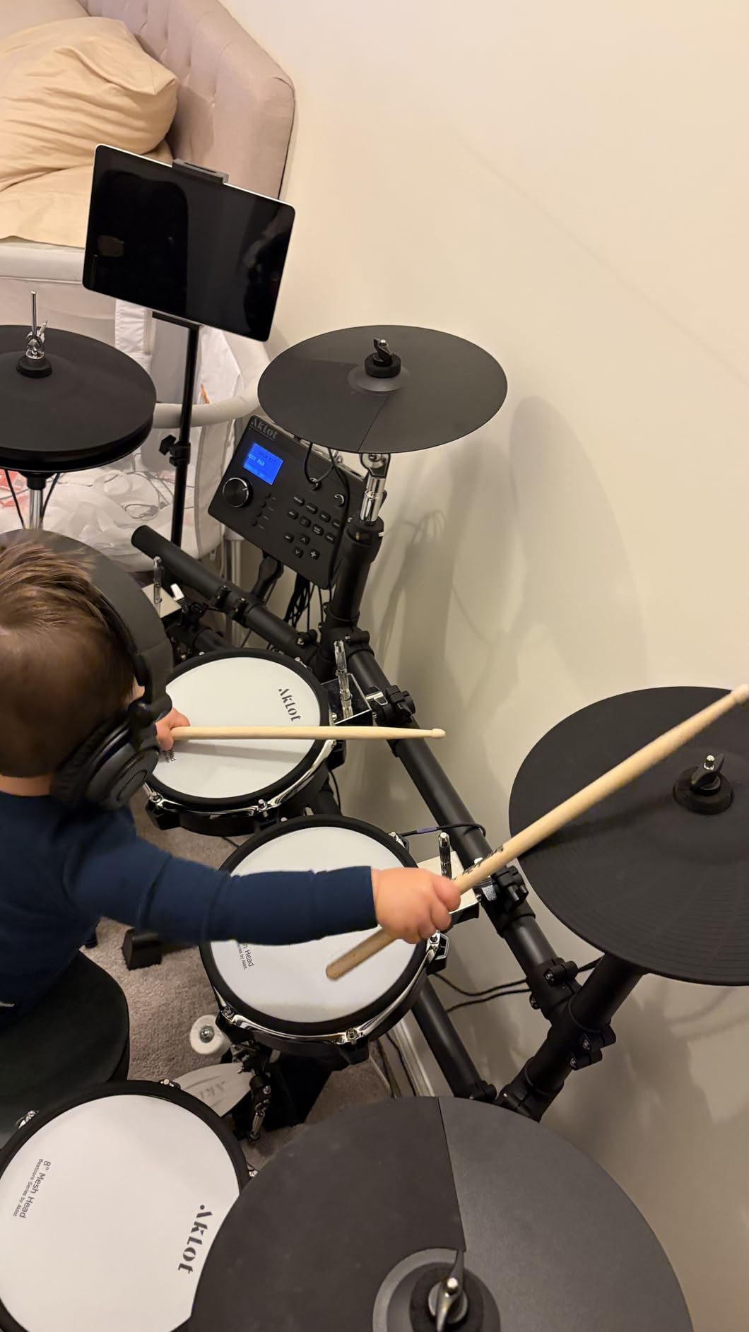 AKLOT Expanded-Size Electric Drum Set: 12'' Two-Piece Standalone Hi-Hat, Independent Kick Drum and 10'' Dual-Zone Snare, 12'' Triple-Zone Ride Cymbal, All Mesh Heads, 460 Sounds customer photo 2