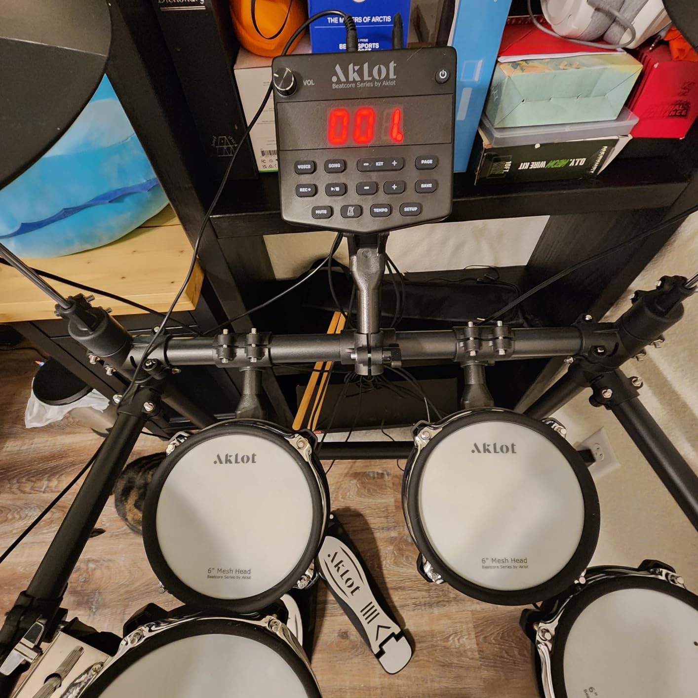 AKLOT B-CORE530 Electric Drum Set: Dual-Zone Quiet Mesh Drum Pads, 10'' Dual-Trigger Cymbals, Height-Adjustable Rack, 360 Sounds, USB MIDI, Lesson Book, Throne, Sticks, Headphones customer photo 1