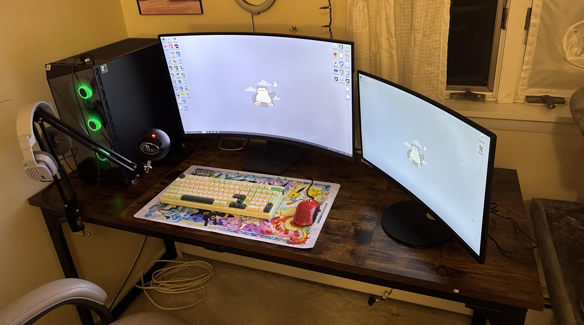 Huuger 55 x 24 inch Desk with Power Outlets & USB-C, Deeper & Thicker Desktop, Robust Metal Tubes, Computer Desk, Heavy Duty Office Desk, Work Gaming Desk for Home Office, Rustic Brown customer photo 1