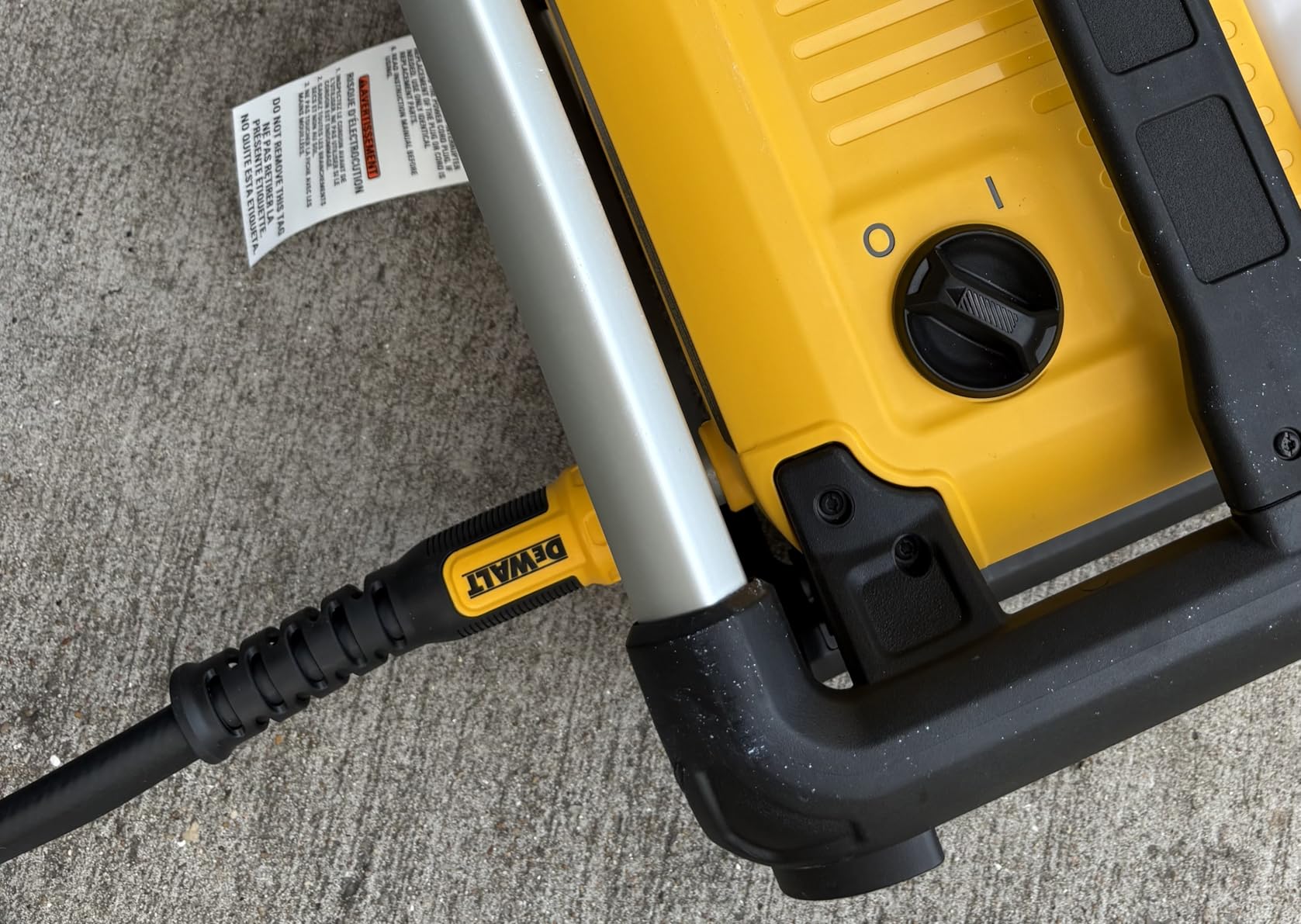 DEWALT Professional Grade Heavy Duty Garden Hose 100 Feet x 5/8 Inch customer photo 2
