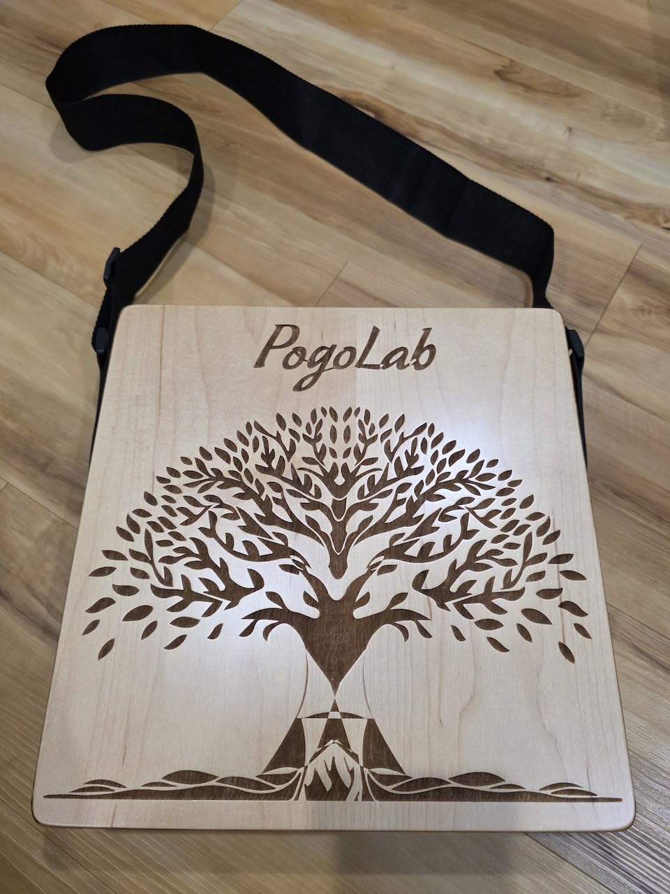 POGOLAB Portable Cajon, Multi-Tone Travel Drum Box with Storage Bag & Detachable Snare Drum Strap, Exquisite Carved Patterns, Beautiful Percussion Instrument Gift customer photo 2