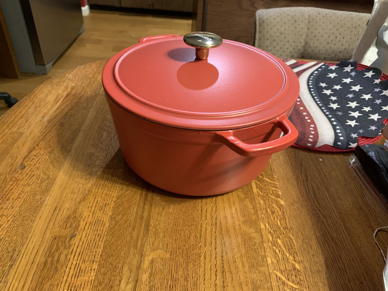 CAROTE 5QT Enameled Cast Iron Dutch Oven Pot with Lid, Heavy-Duty Dutch Oven for Sourdough Bread Baking, Braising, Stews, Roasting, Healthy & Non-Toxic, Dual Handles, All Stovetop Compatible, Oven Safe up to 500 F, Red customer photo 1