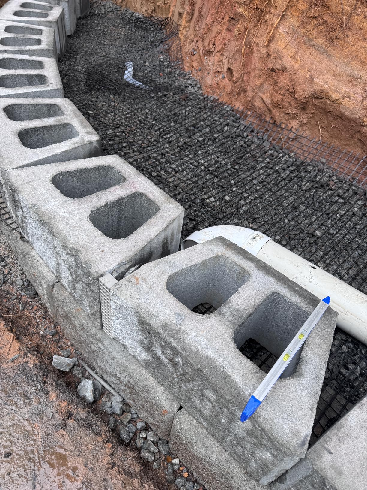 Universal Retaining Wall Geogrid Roll 4' x 98' for walls up to 6 feet in height=