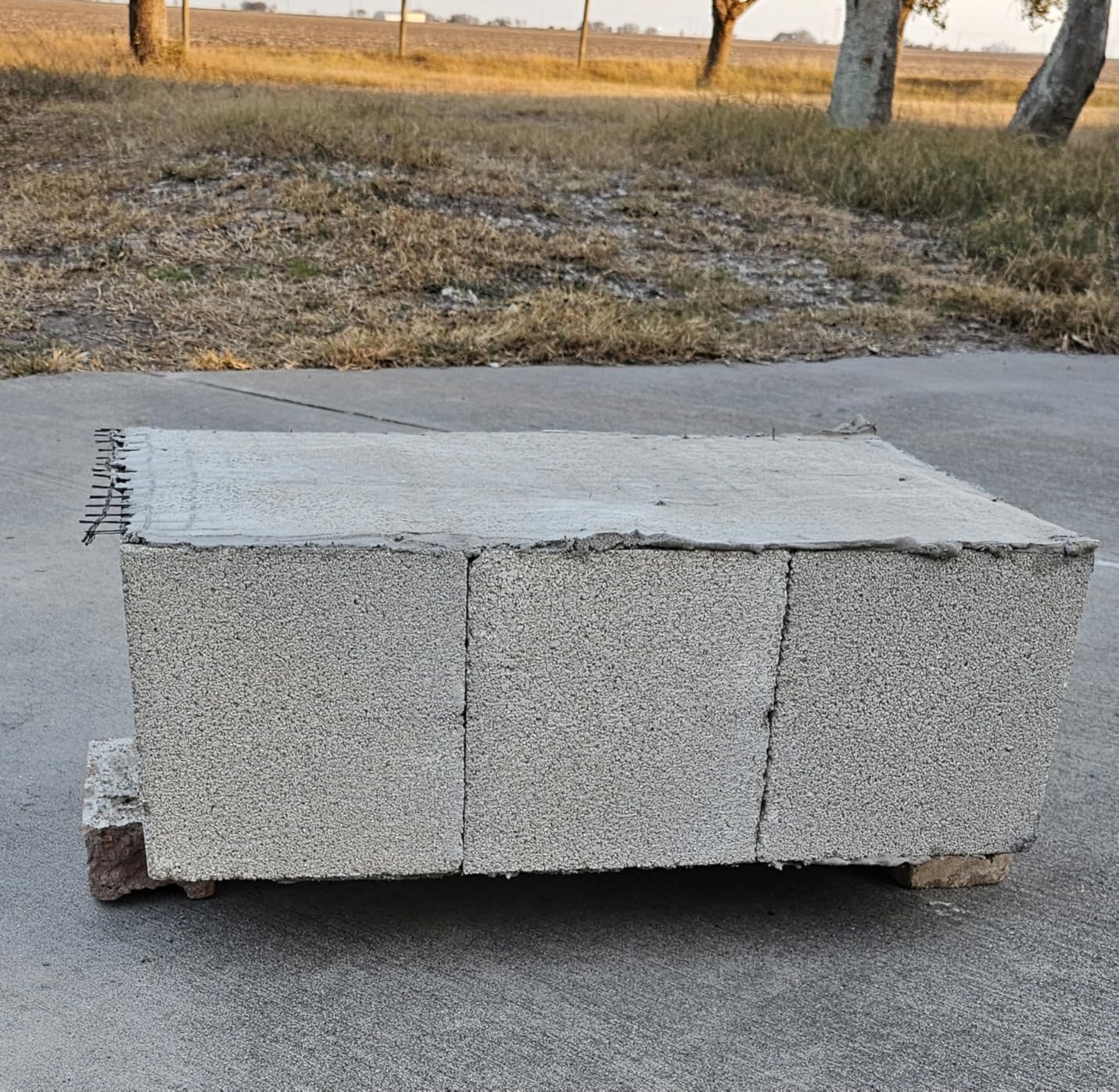 Universal Retaining Wall Geogrid Roll 4' x 98' for walls up to 6 feet in height=