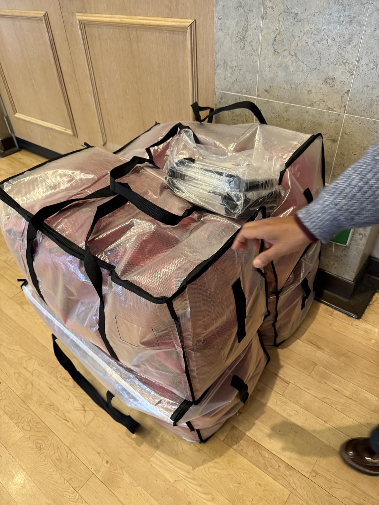8 Pack-Extra Large Heavy Duty Moving Bags - Waterproof Storage Totes with Handles & Zippers, Foldable for College Dorm, Storage (Clear) customer photo 2